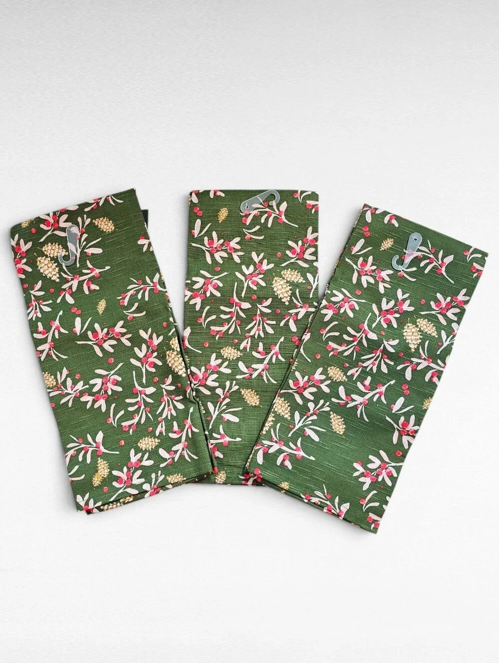 Threshold 3 Pack Cotton Kitchen Towel Green With Winter Berries